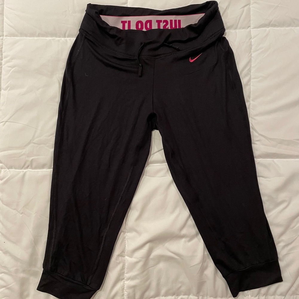 Nike Capris - Women Small